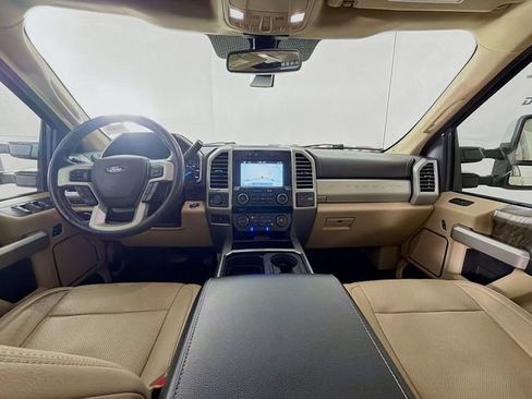 Used 2017 Ford F250 Lariat w/ Lariat Ultimate Package AWD/4WD image 27