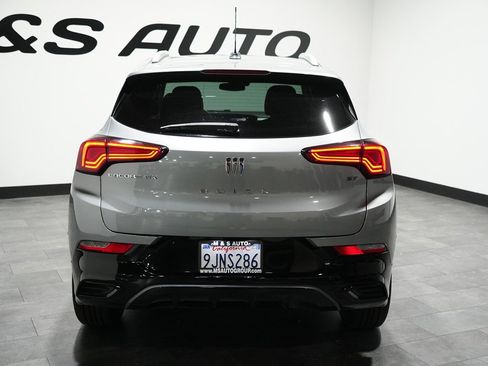 Used 2024 Buick Encore GX Sport Touring image 10