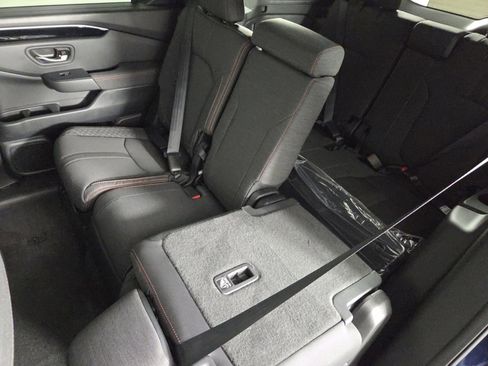 New 2025 Honda Pilot Sport image 8