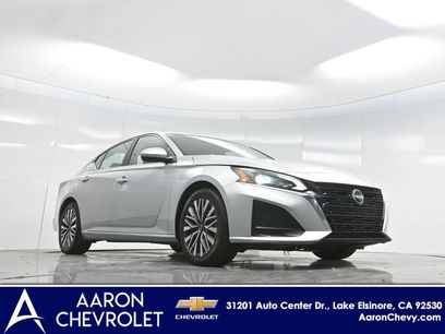 Used 2023 Nissan Altima 2.5 SV