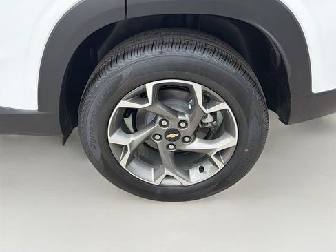 New 2026 Chevrolet Trax LT FWD image 31