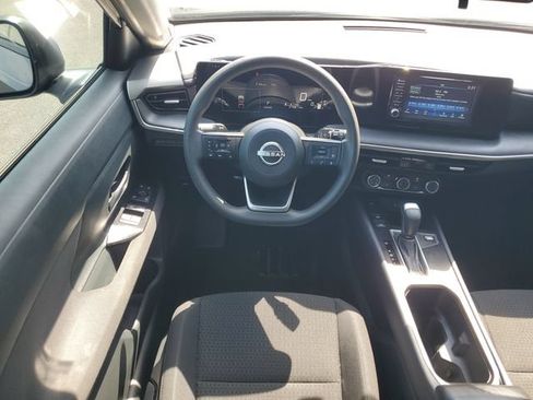 Used 2025 Nissan Kicks S FWD image 14