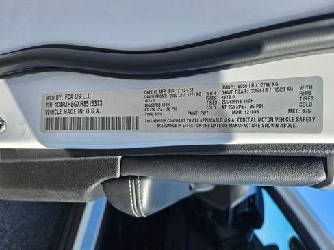 Used 2024 Jeep Grand Cherokee Limited image 30