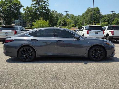 Used 2023 Lexus ES 350 F Sport w/ Accessory Package (Z2) FWD image 6
