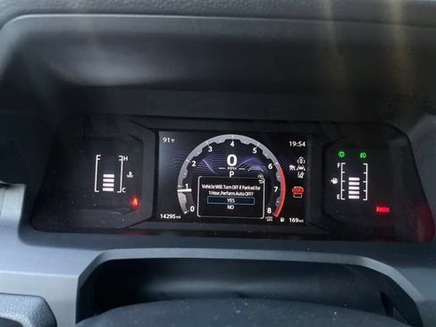 Used 2025 Toyota 4Runner SR5 AWD/4WD image 9