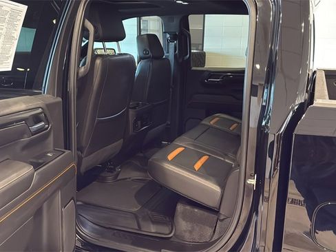 Used 2022 GMC Sierra 1500 AT4 w/ AT4 Premium Package image 18