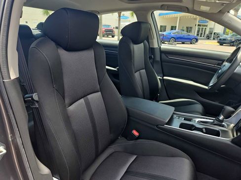Used 2020 Honda Accord EX image 26