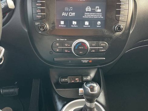 Used 2018 Kia Soul w/ Convenience Package FWD image 25