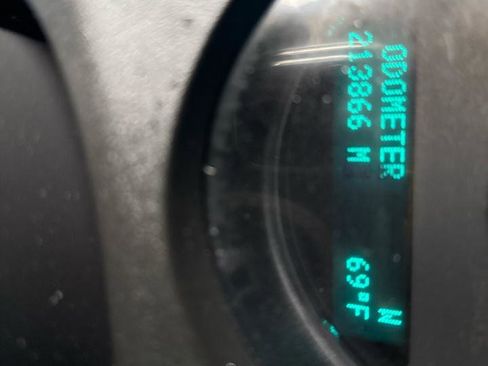 Used 2013 GMC Yukon XL Denali image 23