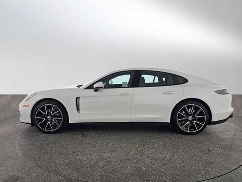 Used 2023 Porsche Panamera Platinum Edition image 2