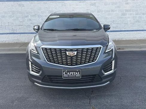 Used 2020 Cadillac XT5 Premium Luxury FWD image 2