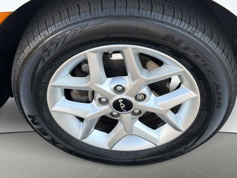 Used 2024 Kia Soul LX w/ Option Group 015 image 10