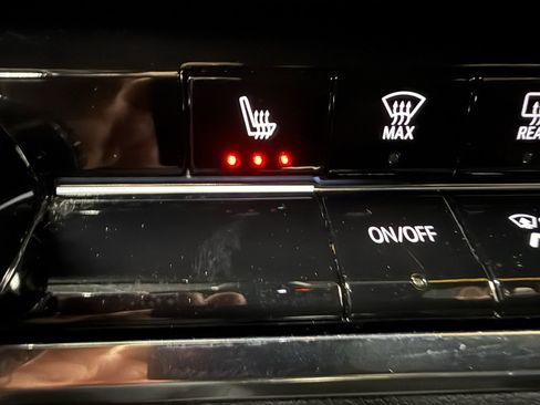 Certified 2025 Chevrolet Equinox LT image 37