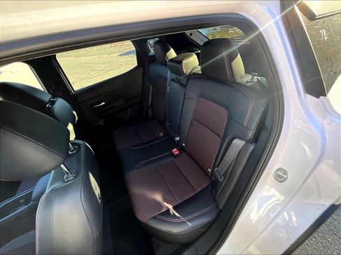 New 2025 Nissan Kicks SR image 14