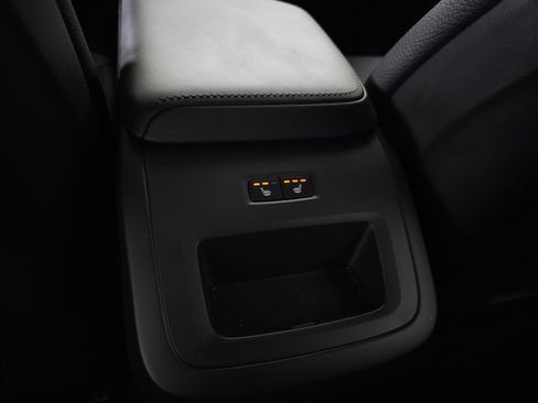 Certified 2025 Volvo XC60 B5 Plus AWD/4WD image 33