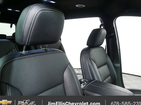 Certified 2025 Chevrolet Traverse LT FWD image 21