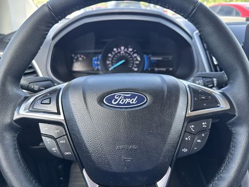 Used 2024 Ford Edge SEL AWD/4WD image 10