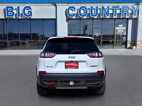 Used 2022 Jeep Cherokee Trailhawk w/ Comfort/Convenience Group AWD/4WD image 3