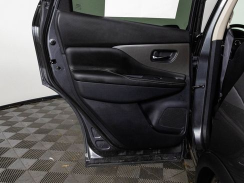 Used 2019 Nissan Murano S image 33