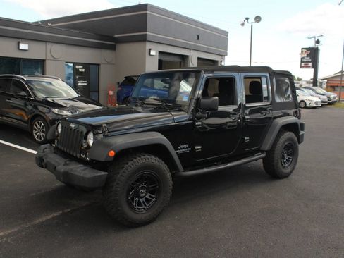 Used 2017 Jeep Wrangler Unlimited Sport w/ Quick Order Package 24S AWD/4WD image 1