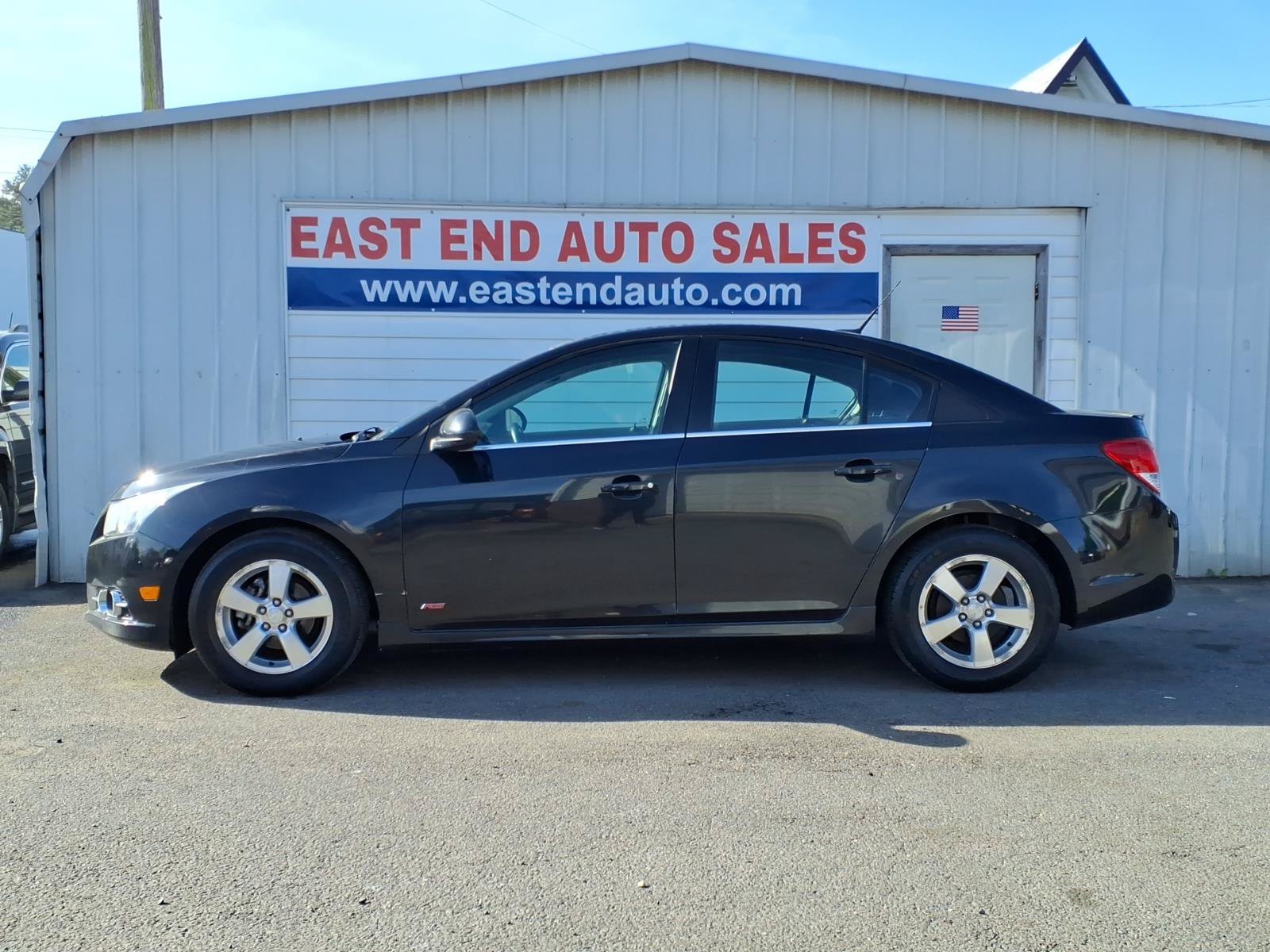 Used 2014 Chevrolet Cruze LT w/ All-Star Edition FWD image 2