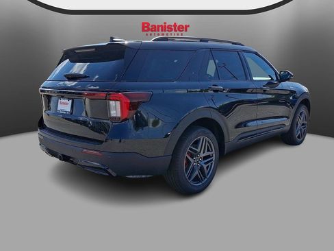 New 2026 Ford Explorer ST-Line AWD/4WD image 3