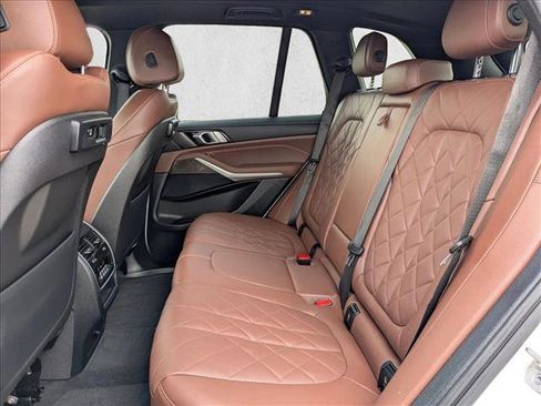 Used 2023 BMW X5 xDrive40i w/ Premium Package AWD/4WD image 16