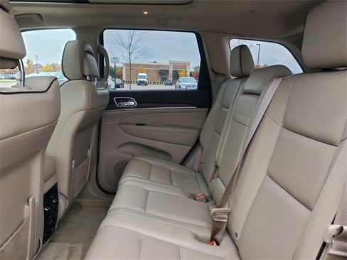 Used 2018 Jeep Grand Cherokee Overland image 37
