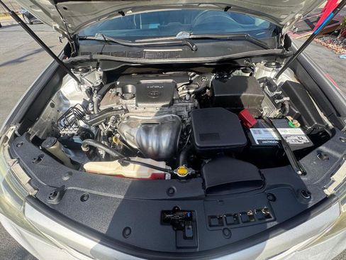 Used 2014 Toyota Camry SE w/ Moonroof Package image 28