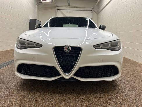 Used 2024 Alfa Romeo Giulia Ti AWD/4WD image 6