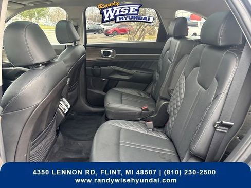 Used 2021 Kia Sorento SX Prestige image 25