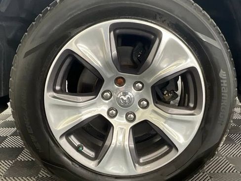 Used 2019 RAM 1500 Laramie w/ Sport Appearance Package AWD/4WD image 18