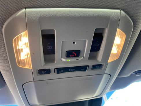 Used 2024 Toyota Highlander Platinum image 40