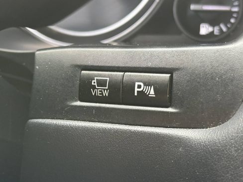 Used 2017 Lexus LX 570 4WD w/ Luxury Package image 16