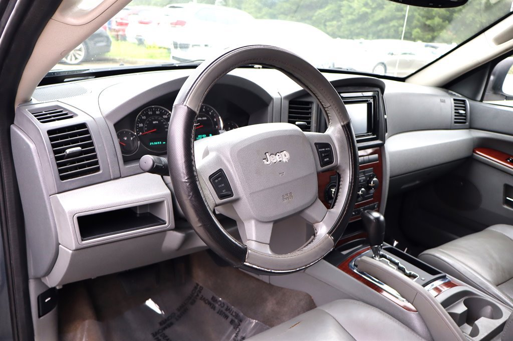 Used 2007 Jeep Grand Cherokee Limited RWD image 18