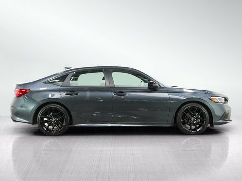 Used 2023 Honda Civic Sport image 6