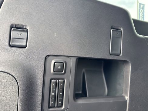 Used 2025 Ford Expedition Max Platinum w/ Platinum Ultimate Package image 9