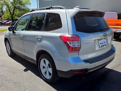 Used 2016 Subaru Forester 2.5i Limited AWD/4WD image 11