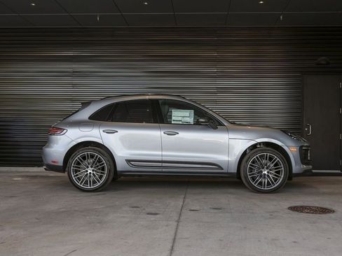 Certified 2026 Porsche Macan Turbo AWD/4WD image 8