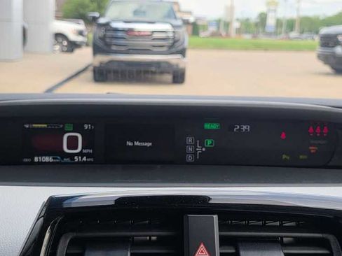 Used 2018 Toyota Prius Two w/ Prius Two Safety Plus Package FWD image 15