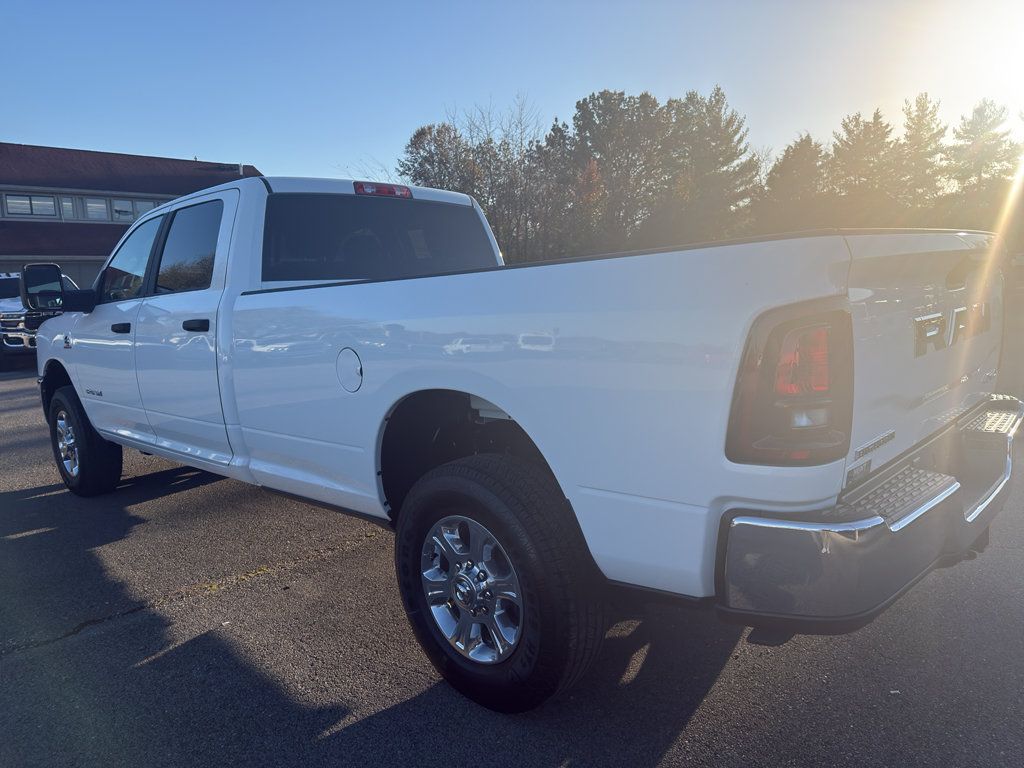 New 2026 RAM 3500 Big Horn AWD/4WD image 7