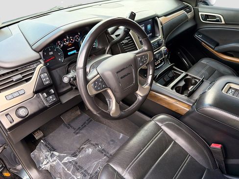 Used 2020 GMC Yukon XL Denali w/ Enhanced Security Package RWD image 26