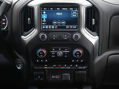 Used 2022 Chevrolet Silverado 1500 LTZ image 17