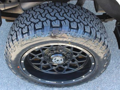 Used 2016 Chevrolet Colorado LT image 17