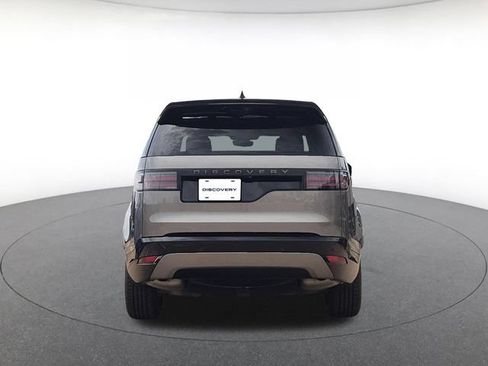 Used 2024 Land Rover Discovery Dynamic SE AWD/4WD image 6