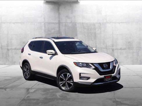 Used 2020 Nissan Rogue SV w/ Sun & Sound Touring Package AWD/4WD image 2