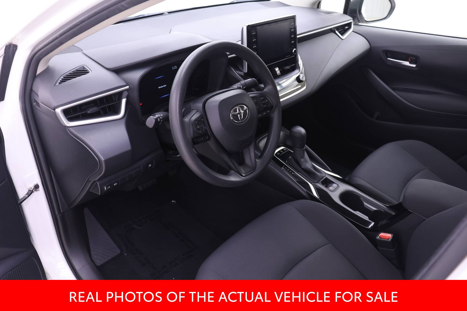 Certified 2021 Toyota Corolla LE FWD image 3