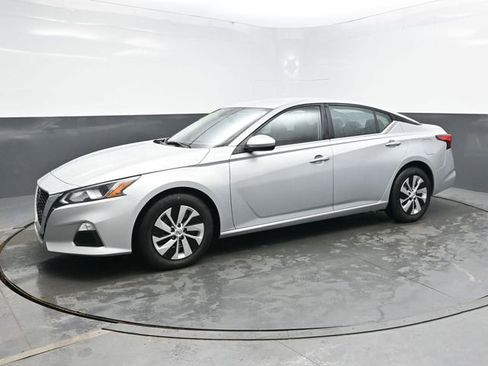 Used 2021 Nissan Altima 2.5 S image 3