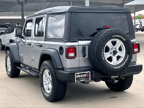 Used 2018 Jeep Wrangler Unlimited Sport S AWD/4WD image 11