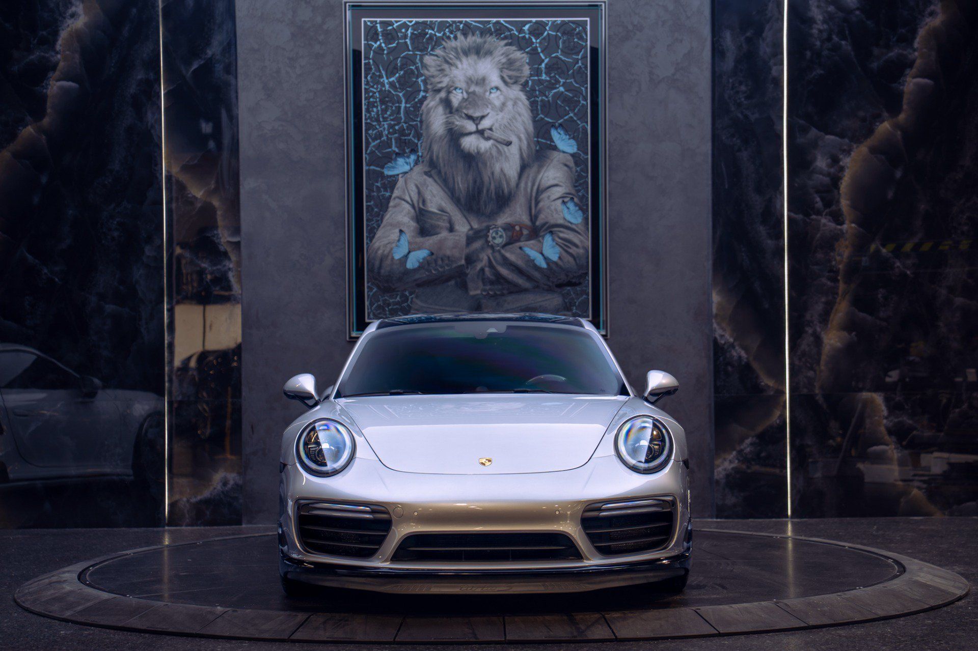 Used 2019 Porsche 911 4 Coupe AWD/4WD image 9